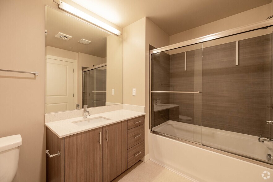 More Photos Of 954 E Union St, Seattle Apartments For Lease