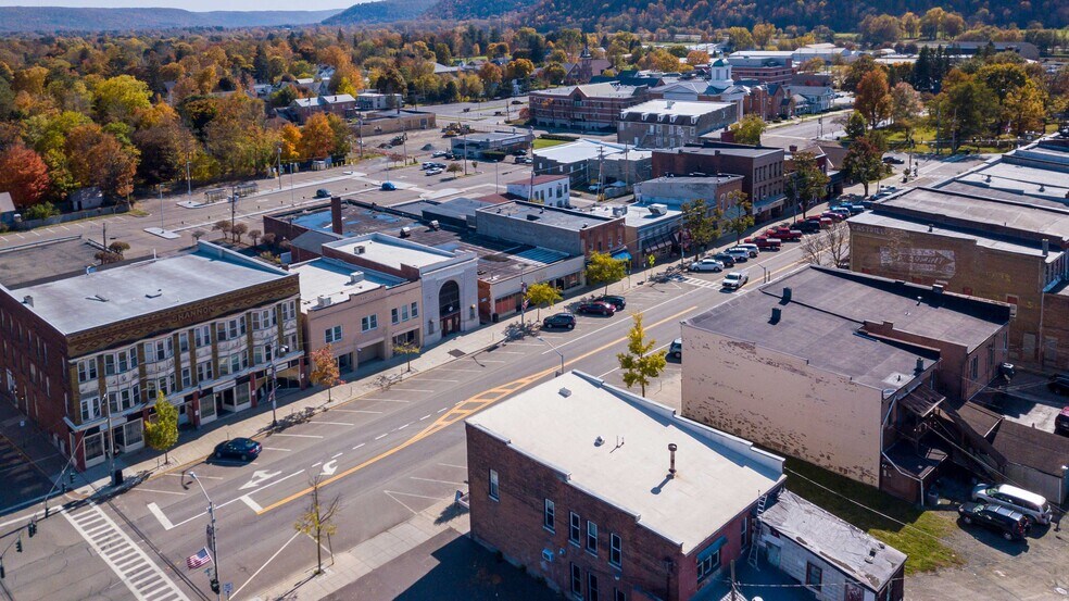 More Photos Of 36 Liberty St, Bath Storefront Retail Office For Sale
