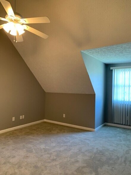 More Photos Of 1420 Hills Chapel Rd, Manchester Apartments For Sale