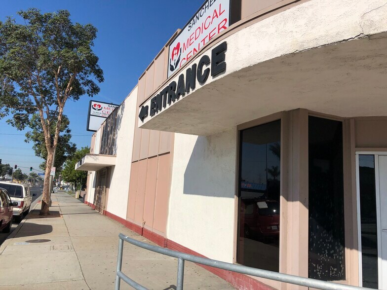 More Photos Of 3529-3535 Firestone Blvd, South Gate Medical For Lease