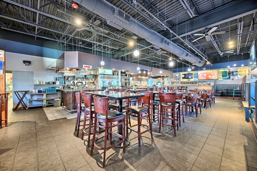 More Photos Of 589 Salem Rd, Etters Restaurant For Sale