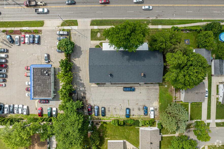 More Photos Of 909 E Jolly Rd, Lansing Multifamily For Sale