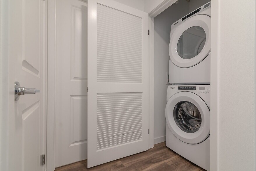 More Photos Of 6240 W Sunset Blvd, Los Angeles Apartments For Lease