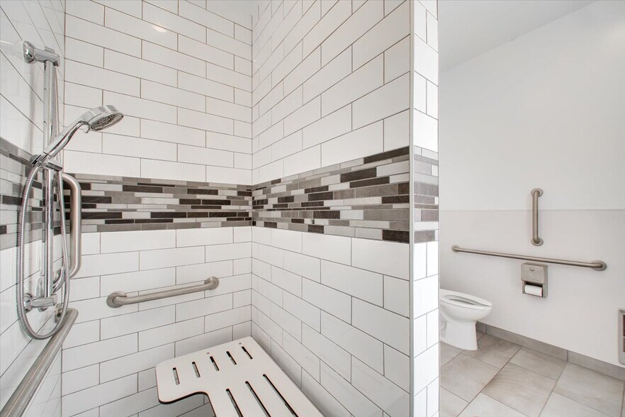 More Photos Of 7373 S Federal Way, Boise Self Storage For Sale