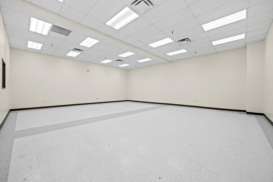 More Photos Of 1111 Digital Dr, Richardson Showroom For Sale