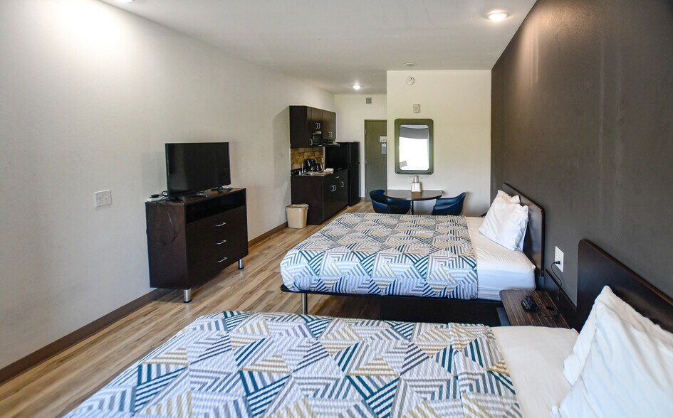 More Photos Of 2740 N Westport Dr, Port Allen Hotel For Sale