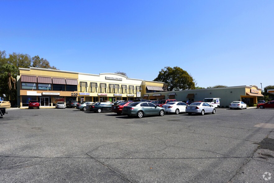 More Photos Of 210-220 W Brandon Blvd, Brandon Office For Lease