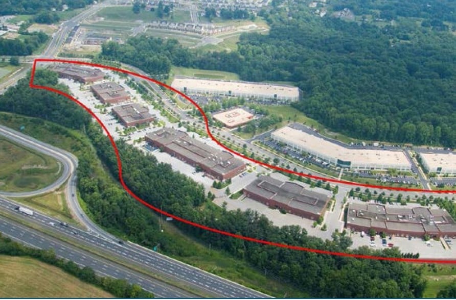 More Photos Of 22520 Gateway Center Dr, Clarksburg Flex For Lease