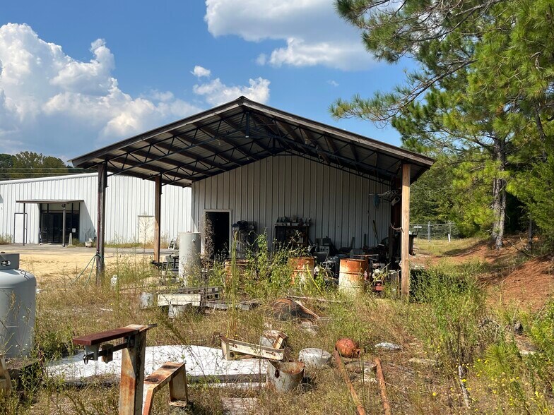 More Photos Of 106 Industrial Dr, Bonifay Storefront Retail Office For Sale