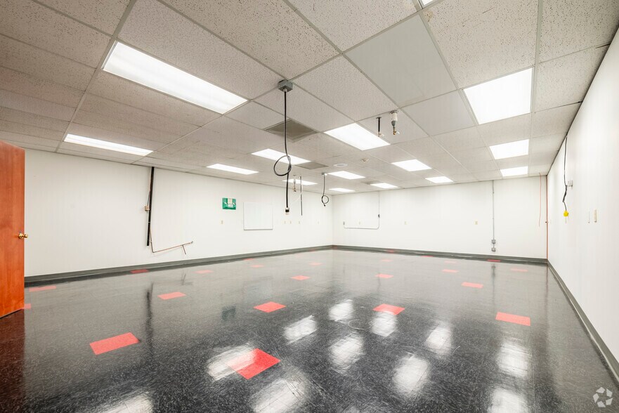 More Photos Of 481 California St, Grants Pass Industrial For Sale