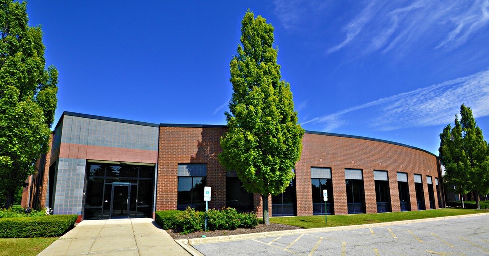 More Photos Of 431 Lakeview Ct, Mount Prospect Light Distribution For Lease