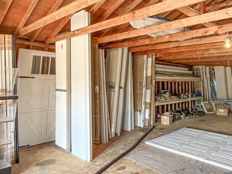 More Photos Of 600 Broncos Hwy, Mapleville Flex For Sale