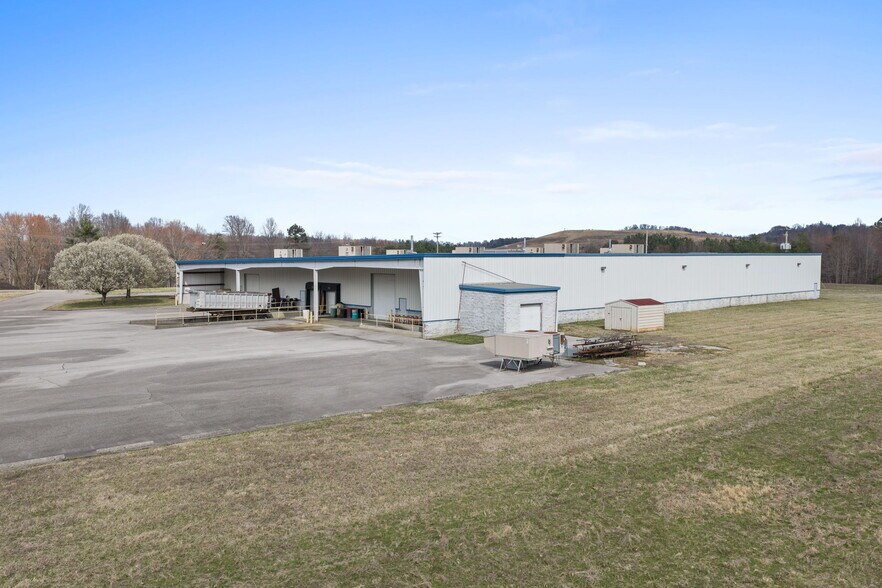 More Photos Of 385 One Industrial Park Rd, Oneida Manufacturing For Lease