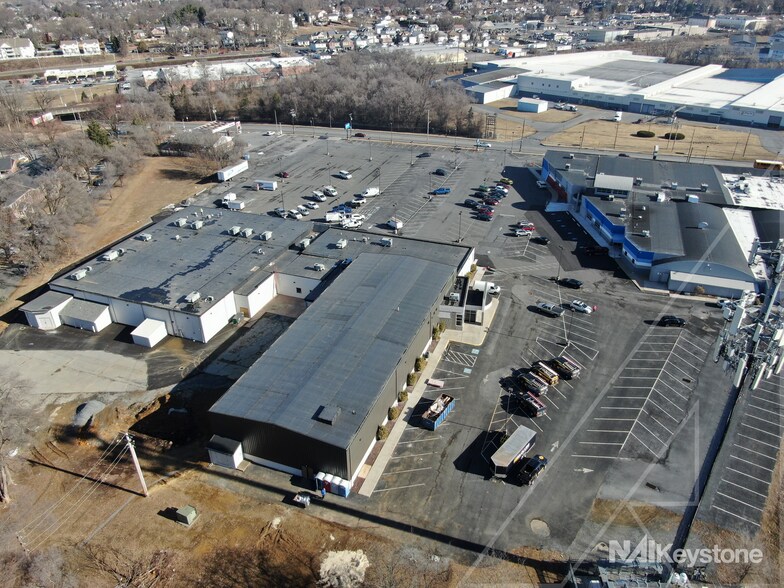 More Photos Of 172 Shillington Rd, Sinking Spring General Retail For Lease