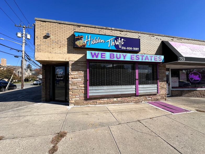 Primary Photo Of 751-753 Merrick Rd, Baldwin Storefront Retail Office For Lease