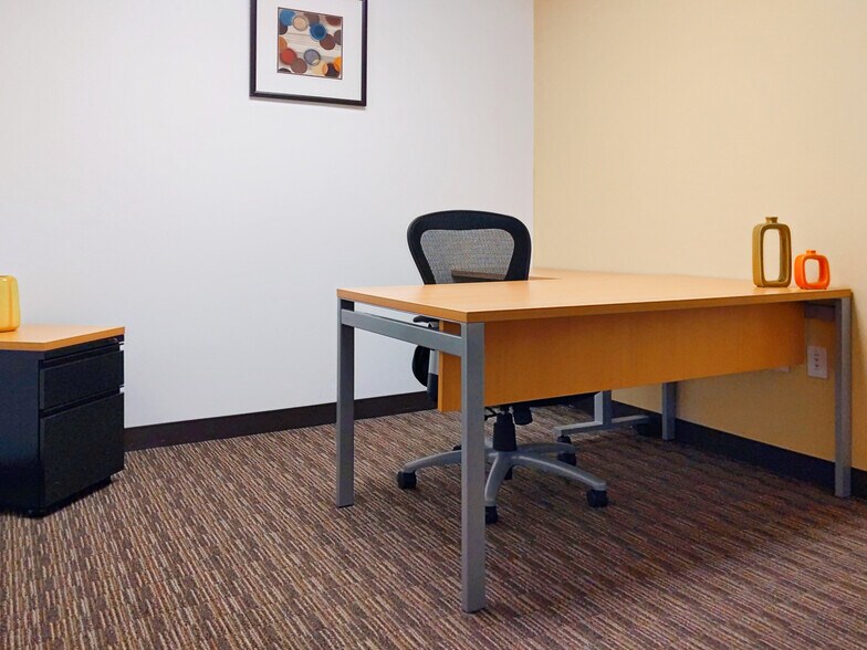 More Photos Of 8211 E Regal Pl, Tulsa Coworking Space