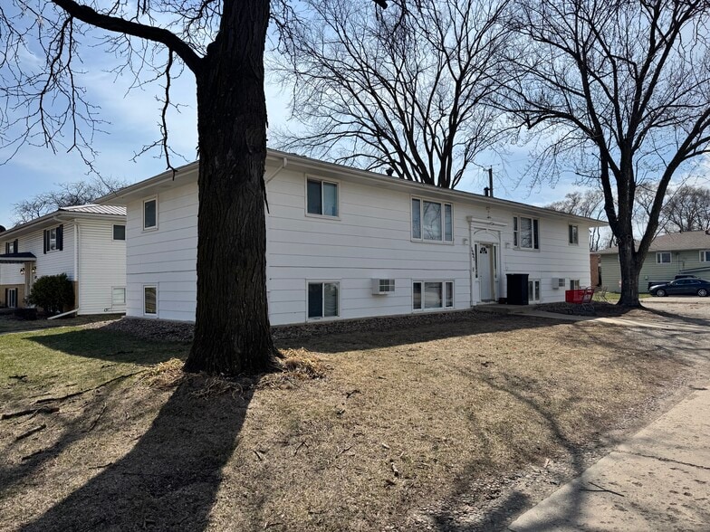 Primary Photo Of 1321 3rd Ave SW, Rochester Apartments For Sale