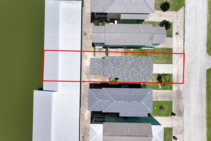 More Photos Of 2207 Nelson Avenue, Port Bolivar Healthcare For Sale