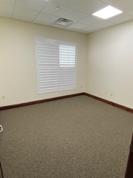 More Photos Of 10520 S 700 E, Sandy Loft Creative Space For Lease
