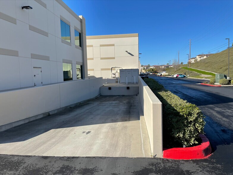 More Photos Of 3516 Seagate Way, Oceanside Warehouse For Sale