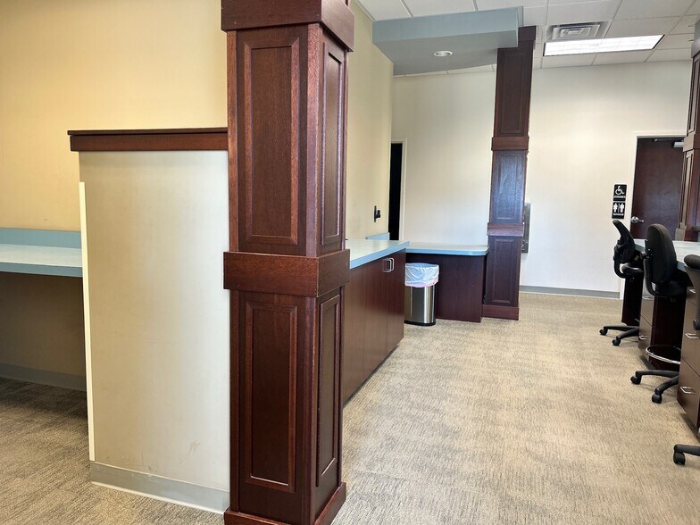 More Photos Of 463 Tremont St W, Port Orchard Medical For Lease