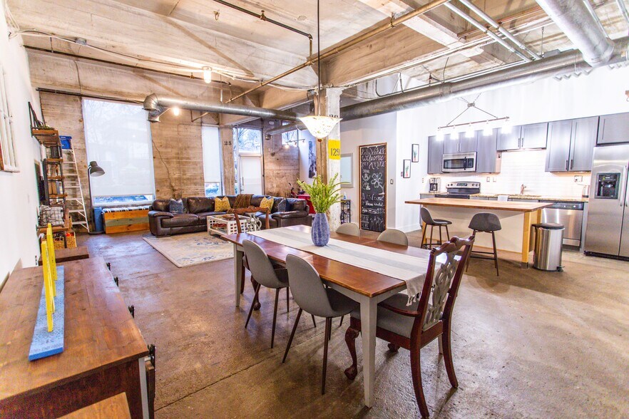 More Photos Of 659 Auburn Ave, Atlanta Loft Creative Space For Sale