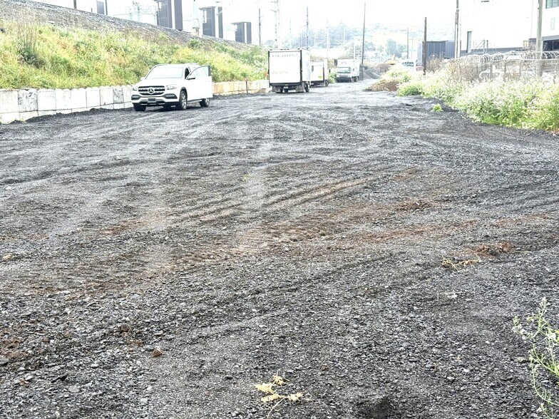More Photos Of 255 Selby St, San Francisco Warehouse For Sale