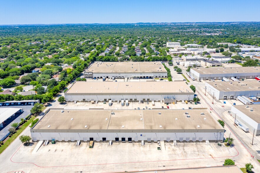 More Photos Of 12625 Wetmore Rd, San Antonio Unknown For Lease