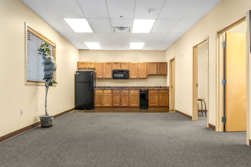 More Photos Of 3 Ajootian Way, Middleton Warehouse For Sale