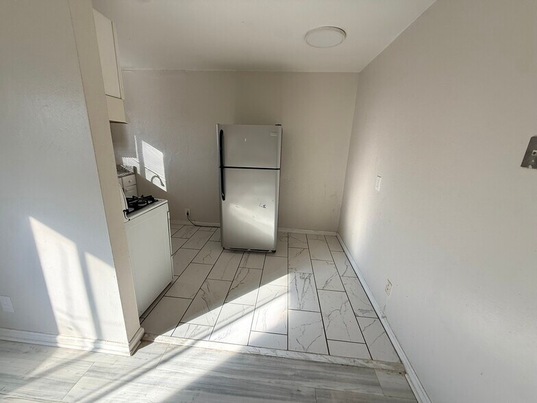 More Photos Of 2535-2537 Lysle Rd, Cincinnati Apartments For Sale