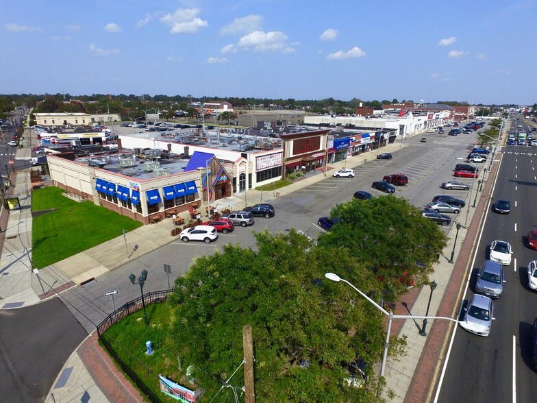 Primary Photo Of 2921-2953 Hempstead Tpke, Levittown Restaurant For Sale