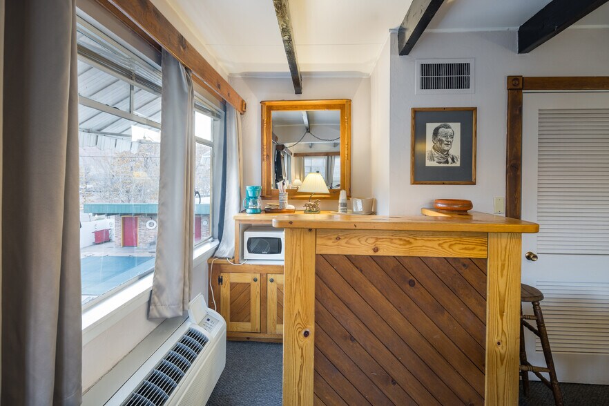 More Photos Of 166 S 400 E, Moab Hotel For Sale