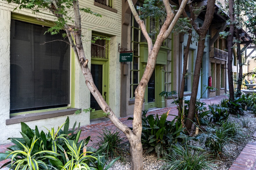 More Photos Of 672 S La Fayette Park Pl, Los Angeles Loft Creative Space For Lease