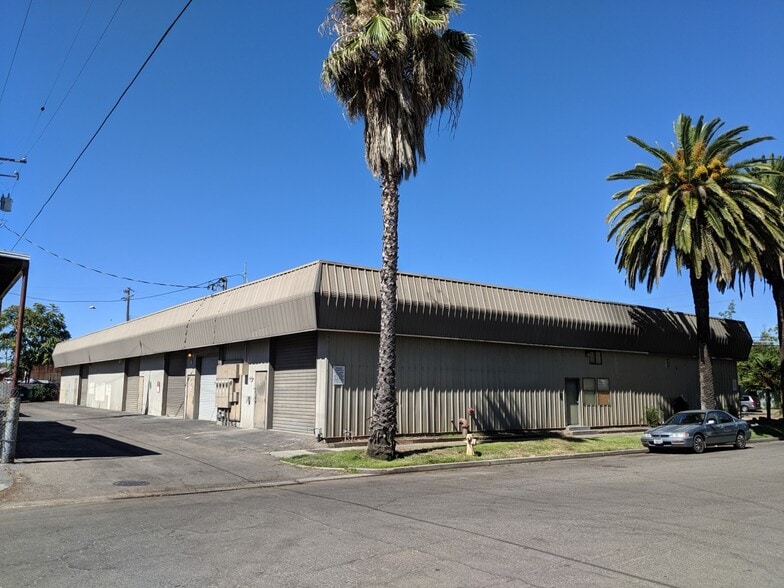 More Photos Of 25 S Stockton St, Lodi Warehouse For Sale