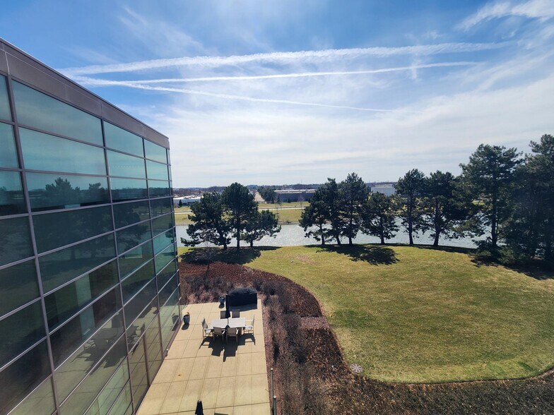 More Photos Of 750 N Commons Dr, Aurora Flex For Sale