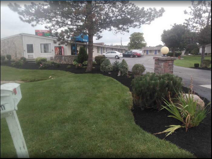 More Photos Of 870 US-42 NE, London Hotel For Sale