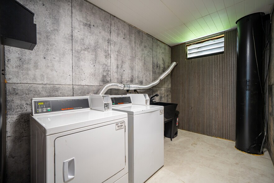 More Photos Of 1102 Salem Ave, Dayton Apartments For Sale