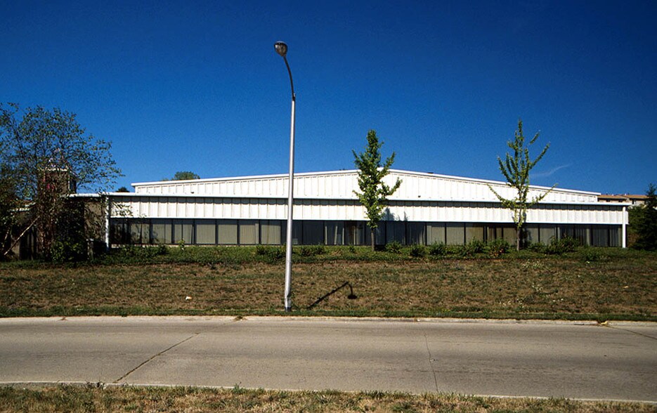 More Photos Of 1550 Magnolia Dr, Cincinnati Warehouse For Lease