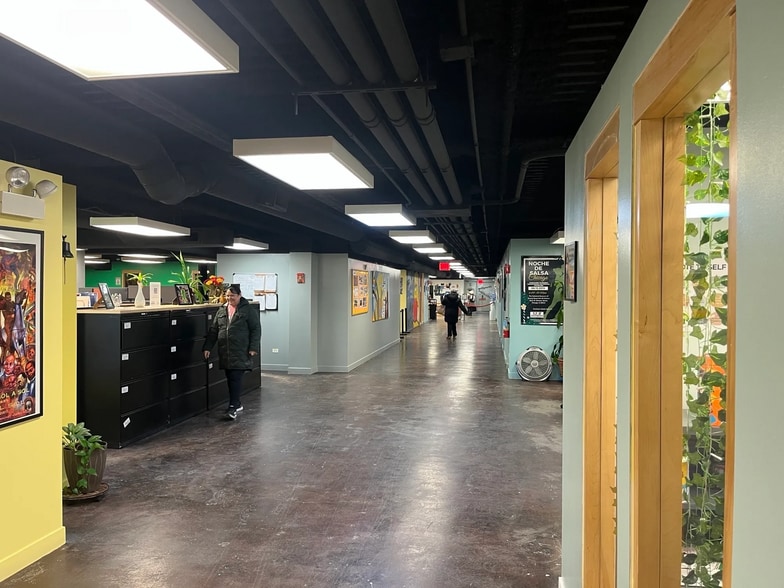More Photos Of 3948 W 26th St, Chicago Loft Creative Space For Lease