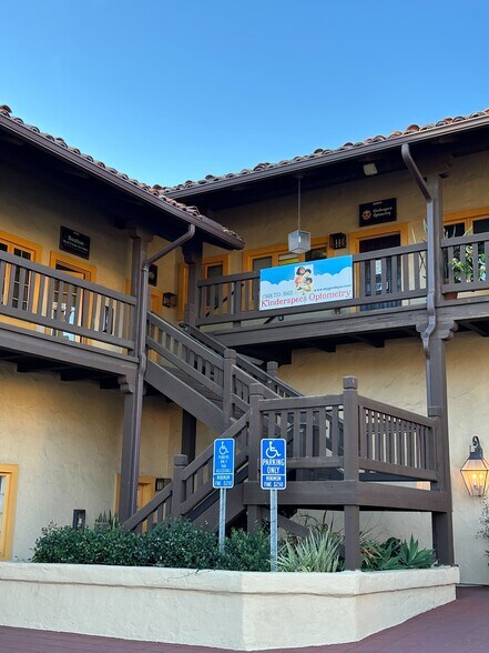 More Photos Of 110 Civic Center Dr, Vista Office For Sale