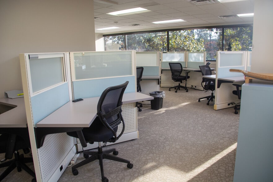 More Photos Of 1600 E Franklin St, Chapel Hill Medical For Sale