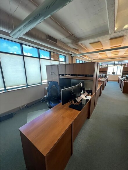 More Photos Of 28 W North St, Danville Office For Sale
