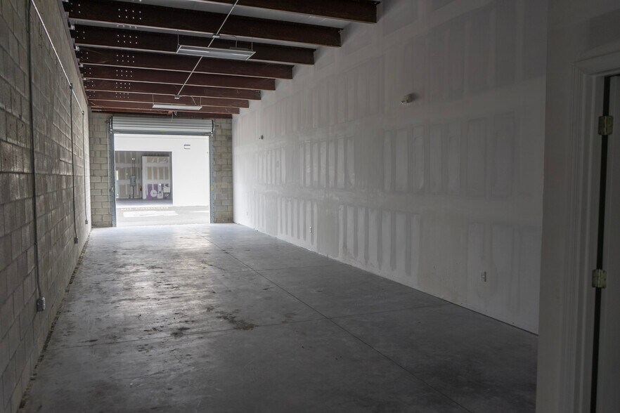 More Photos Of 205 Coastal Ln, West Melbourne Unknown For Lease