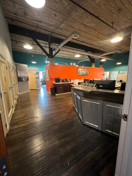 More Photos Of 304 W Pacific Ave, Spokane General Retail For Lease