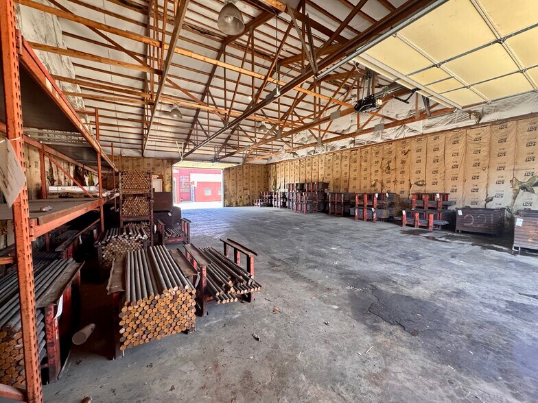 More Photos Of 205 W Main St, Bushnell Industrial For Sale