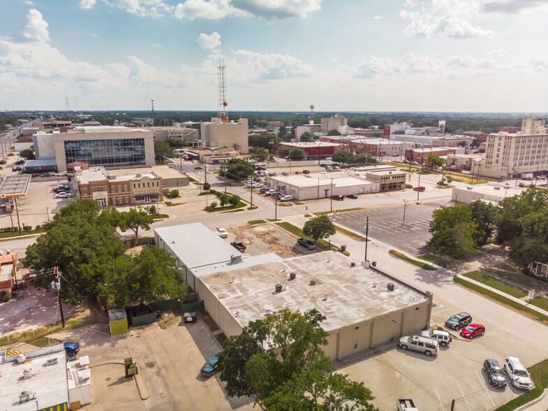 More Photos Of 309 N Washington Ave, Bryan Office For Lease