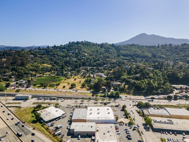 More Photos Of 869 W Francisco Blvd, San Rafael Freestanding For Lease