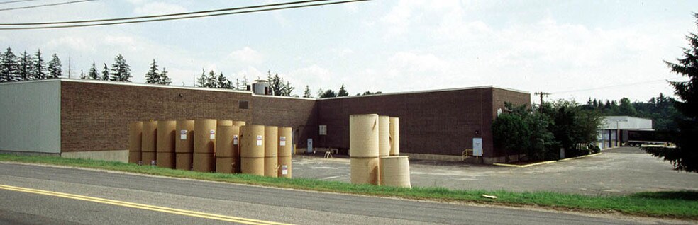 More Photos Of 360 Cedar Hill St, Marlborough Warehouse For Lease