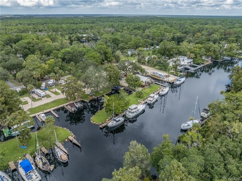 More Photos Of 6617 Riverside Dr, Yankeetown Marina For Sale