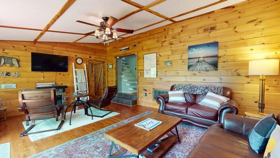More Photos Of 8045 Sarah Thomas Rd, Silver Point Specialty For Sale